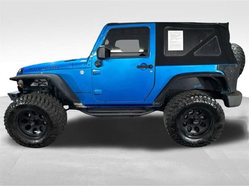 Used 2015 Jeep Wrangler Rubicon w/ Connectivity Group image 8