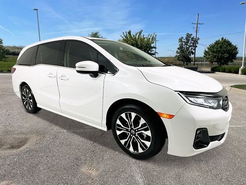 New 2026 Honda Odyssey Elite image 8