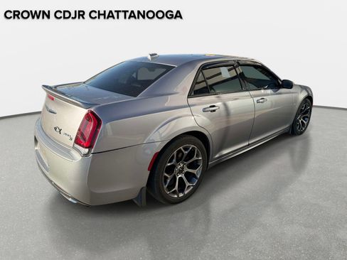 Used 2018 Chrysler 300 S w/ 300S Premium Group image 5