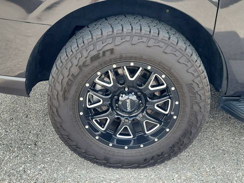 Used 2022 Ford Expedition Max Limited RWD image 5