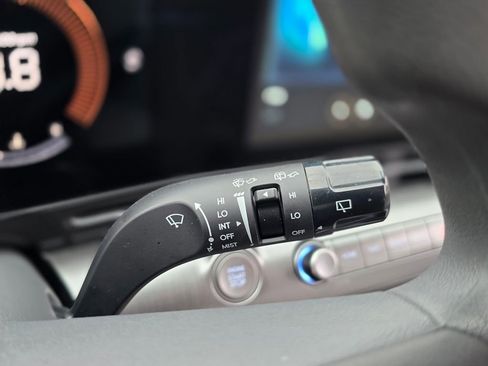 Certified 2025 Hyundai Kona SE FWD image 34