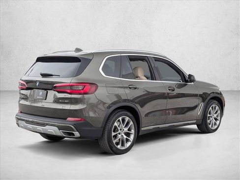 Certified 2022 BMW X5 xDrive40i w/ Premium Package image 5