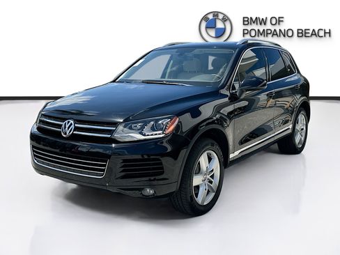 Used 2014 Volkswagen Touareg VR6 AWD/4WD image 3