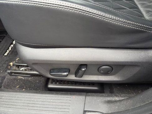 Used 2023 Nissan Rogue Platinum w/ Platinum Premium Package FWD image 33