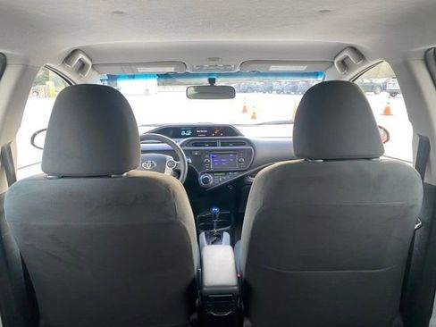 Used 2014 Toyota Prius C Three image 10