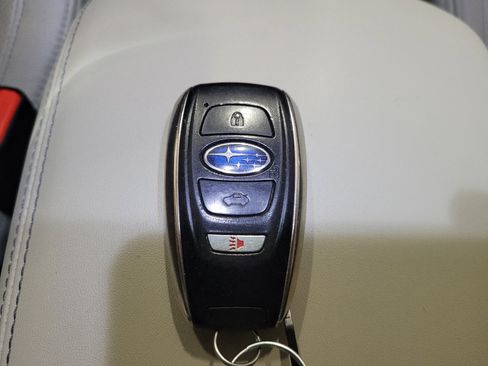 Used 2020 Subaru Ascent Limited AWD/4WD image 32