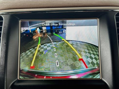 Used 2017 Jeep Grand Cherokee Summit AWD/4WD image 14