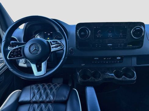 Used 2022 Mercedes-Benz Sprinter 3500 image 26