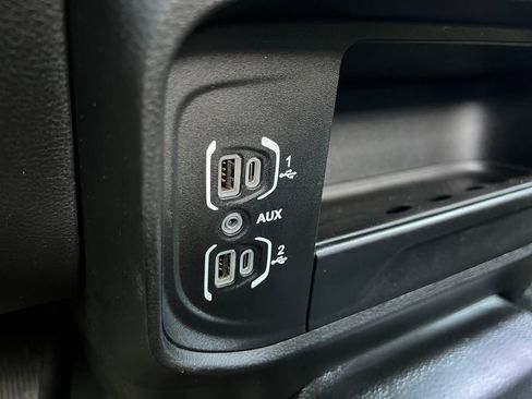 Used 2022 RAM 2500 Tradesman w/ Chrome Appearance Group image 7