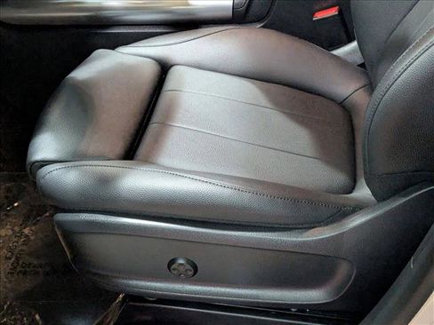 Certified 2025 Mercedes-Benz GLA 250 image 9