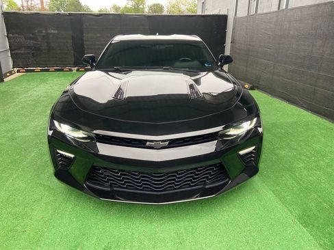 Used 2018 Chevrolet Camaro SS RWD image 11