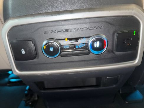 Used 2024 Ford Expedition XLT image 41