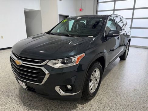 Used 2019 Chevrolet Traverse LT FWD image 6