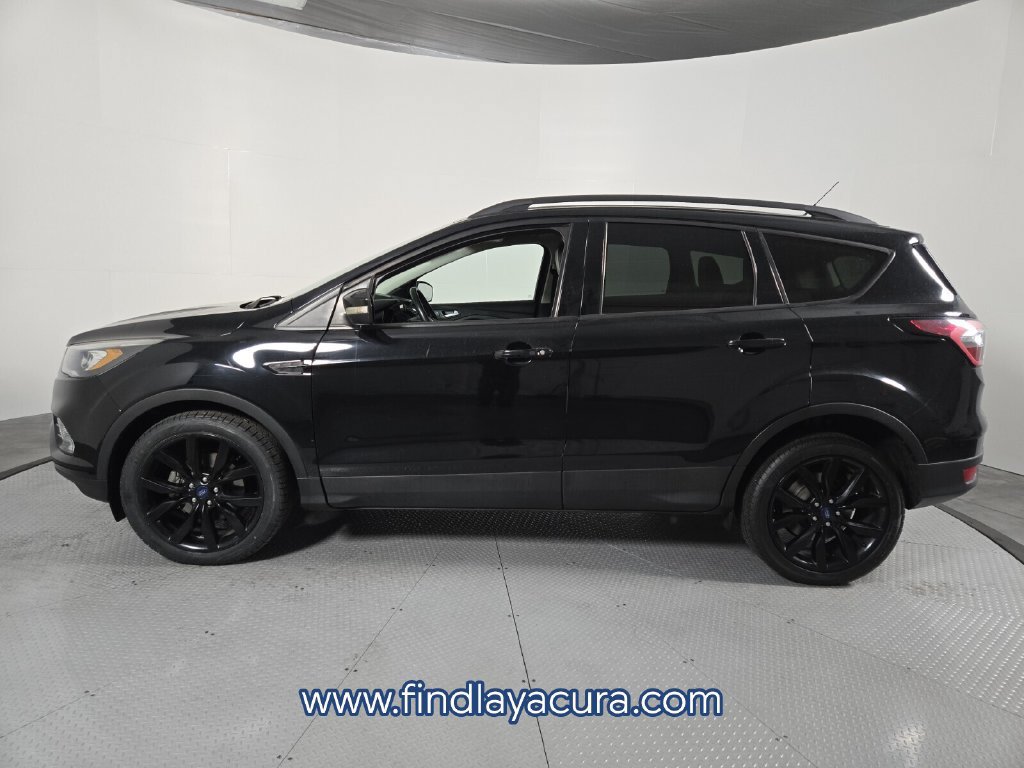 Used 2017 Ford Escape Titanium FWD image 3