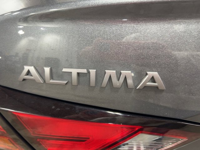 Used 2025 Nissan Altima 2.5 SV FWD image 31