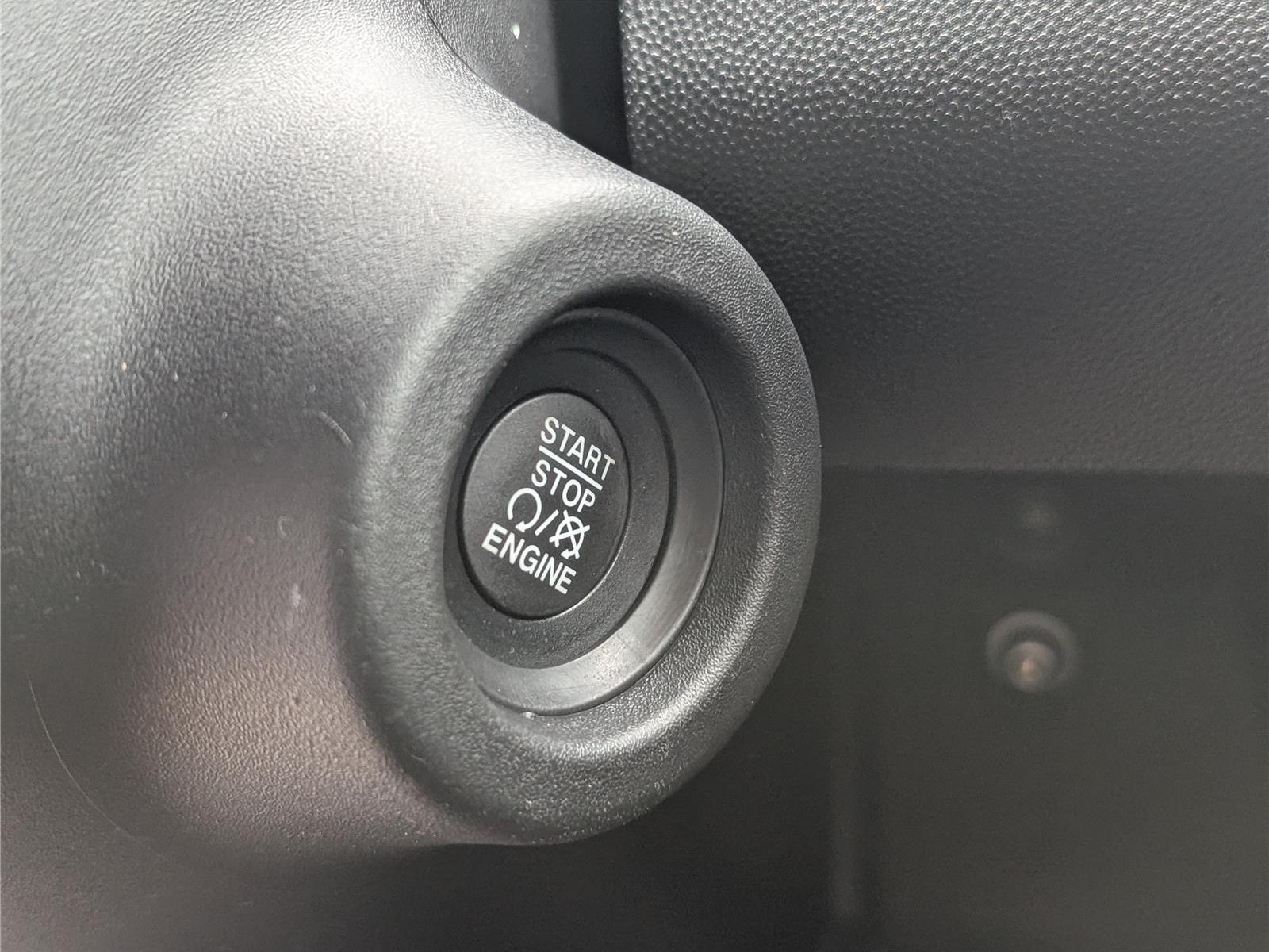 Used 2024 RAM ProMaster 1500 w/ Safety Group FWD image 21