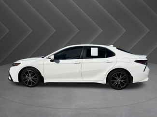 Used 2024 Toyota Camry SE video 2