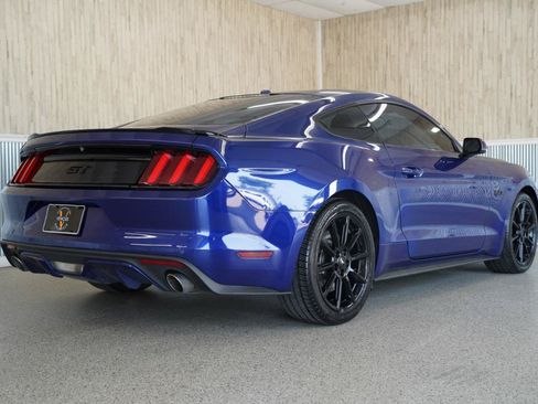 Used 2016 Ford Mustang GT Premium w/ Black Accent Package RWD image 10
