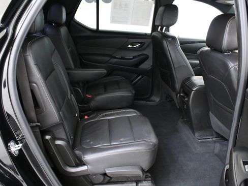 Used 2023 Chevrolet Traverse LT w/ LPO, Floor Liner Package image 28