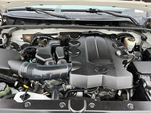 Used 2021 Toyota 4Runner SR5 RWD image 11