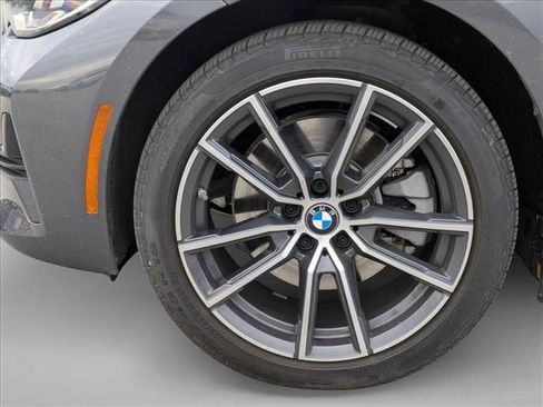 Used 2019 BMW 330i xDrive Sedan w/ Premium Package image 9