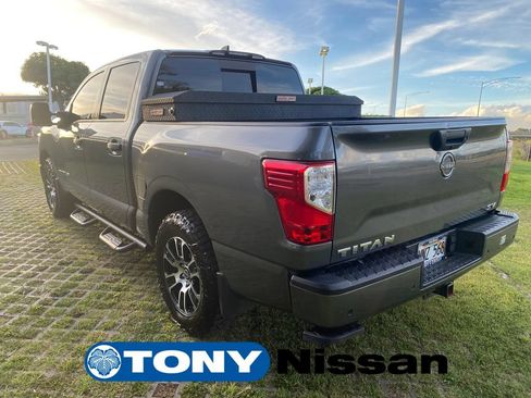 Used 2023 Nissan Titan SV w/ SV Convenience Package RWD image 5