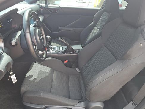 Used 2023 Toyota GR86 RWD image 6
