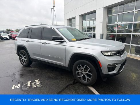 Used 2025 Jeep Grand Cherokee Limited AWD/4WD image 1