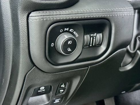 Used 2025 RAM 1500 Limited AWD/4WD image 23