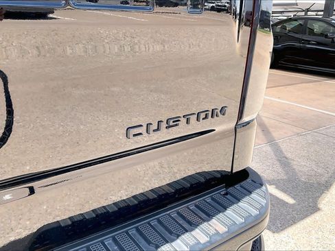 Used 2022 Chevrolet Silverado 1500 Custom Trail Boss w/ Safety Confidence Package AWD/4WD image 11
