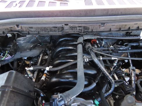 Used 2023 Ford F250 XL w/ STX Appearance Package AWD/4WD image 10