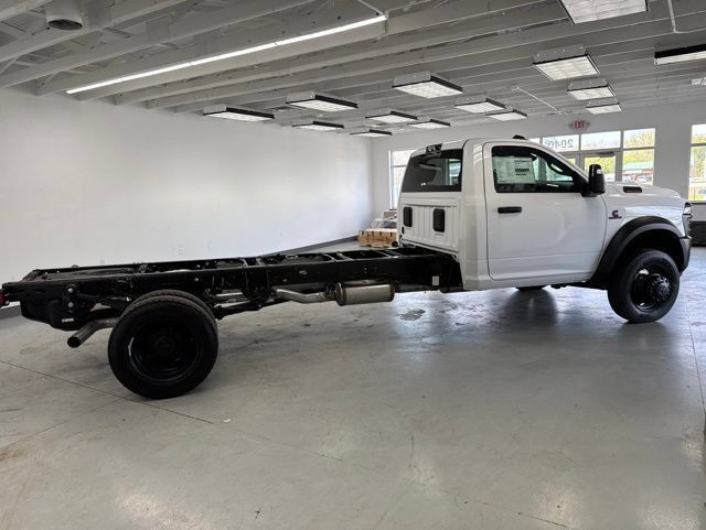 New 2026 RAM 5500 Tradesman AWD/4WD image 9
