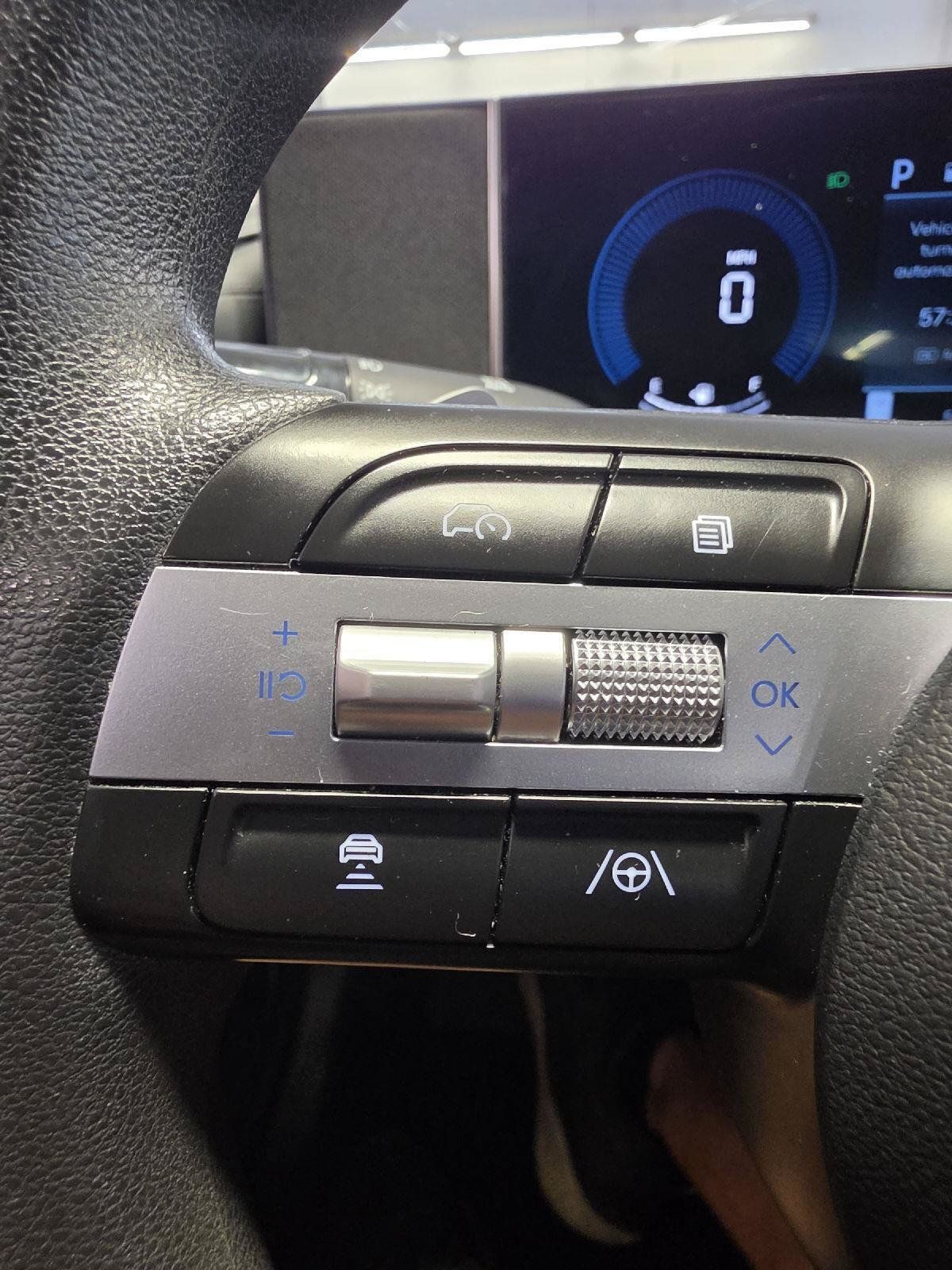 Used 2025 Hyundai Sonata SEL FWD image 34