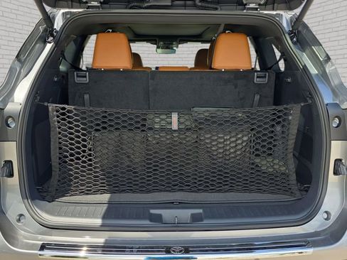 New 2026 Toyota Highlander Platinum AWD/4WD image 13