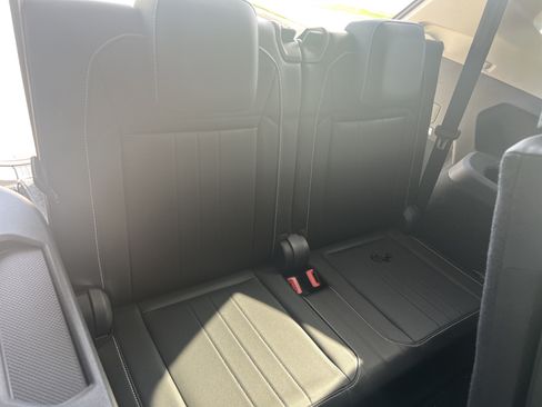 Certified 2023 Volkswagen Tiguan SE FWD image 28