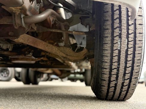 Used 2002 Chevrolet Silverado 3500 LS w/ Electrical Convenience Pkg image 80