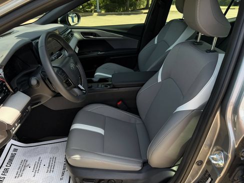 Used 2025 Toyota Camry SE w/ Multimedia Upgrade Package FWD image 10