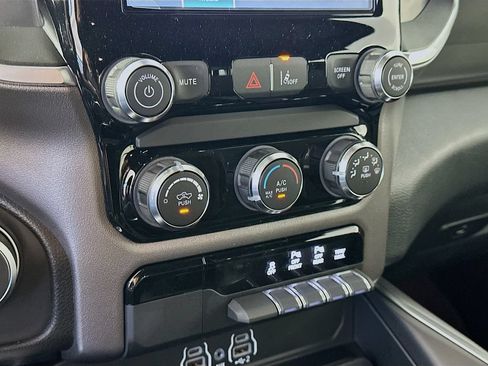 New 2026 RAM 1500 Express AWD/4WD image 15