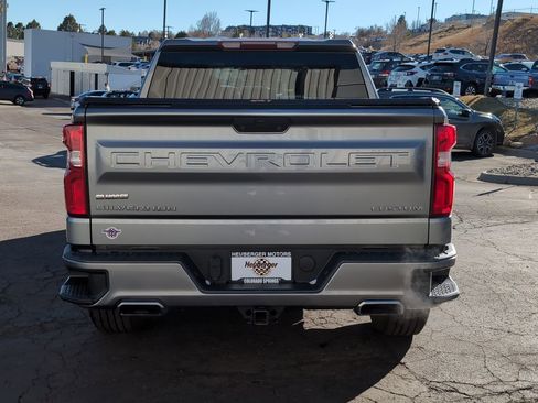 Used 2019 Chevrolet Silverado 1500 Custom w/ Custom Value Package image 6