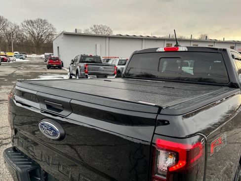 Used 2024 Ford Ranger Lariat w/ FX4 Off-Road Package image 17