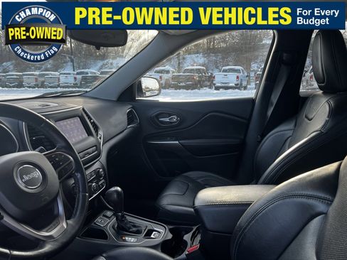 Used 2020 Jeep Cherokee Latitude Lux w/ Quick Order Package 26H Lux image 37