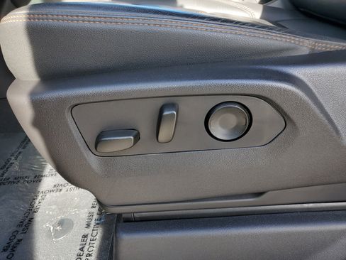 Used 2024 GMC Sierra 1500 AT4 w/ Technology Package image 13