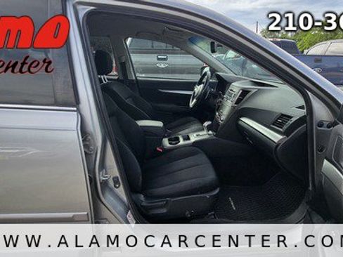 Used 2011 Subaru Outback 2.5i Premium AWD/4WD image 14