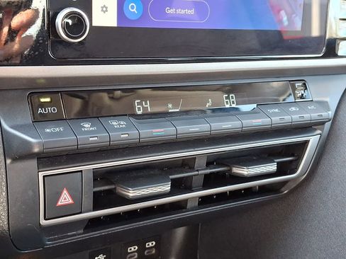 Used 2025 Toyota Camry LE image 19