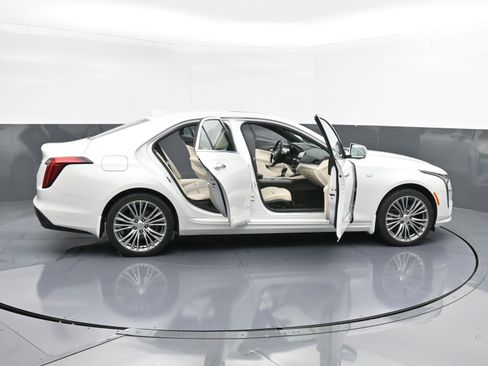 Used 2020 Cadillac CT4 Premium Luxury image 39
