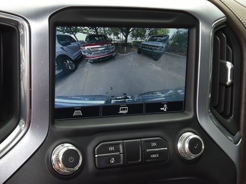 Used 2021 GMC Sierra 1500 SLT AWD/4WD image 29