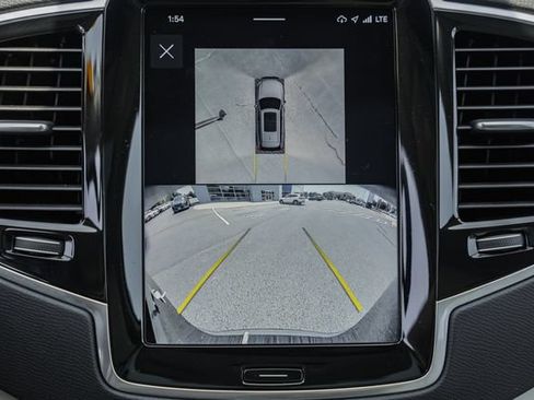 Certified 2024 Volvo XC90 B6 Plus w/ Protection Package Premier AWD/4WD image 43
