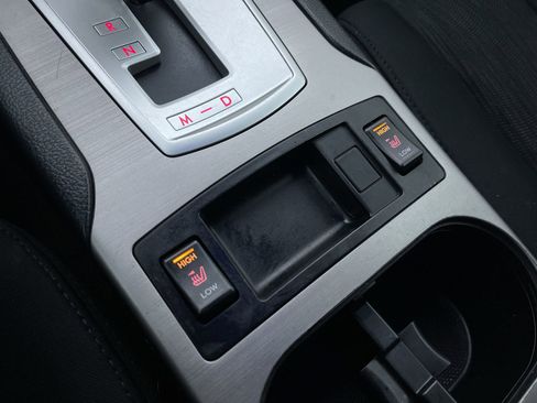 Used 2013 Subaru Legacy 2.5i Premium w/ All-Weather Pkg image 19