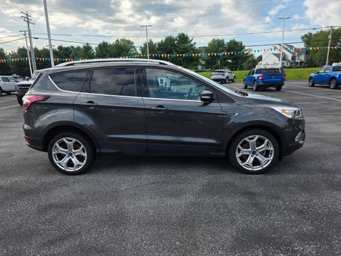 Used 2018 Ford Escape Titanium w/ Ford Safe & Smart Package AWD/4WD image 4