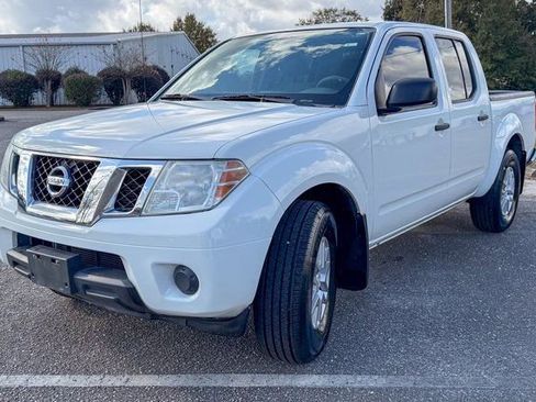 Used 2019 Nissan Frontier SV image 9
